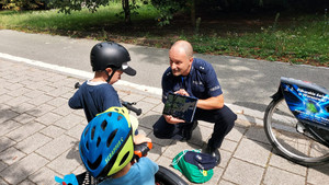 Śródmiejscy policjanci edukują w terenie w ramach „Mobilnej Profilaktyki”