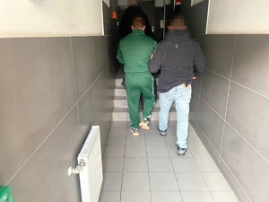 Włamał się na trzy konta bankowe i kupił sobie buty