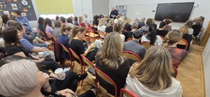 Profilaktyk przeprowadził szkolenie z nauczycielami