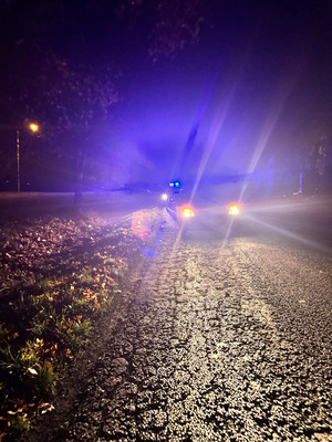 Policjant po służbie zareagował na sytuację bezpośredniego zagrożenia życia 63-latka leżącego na drodze