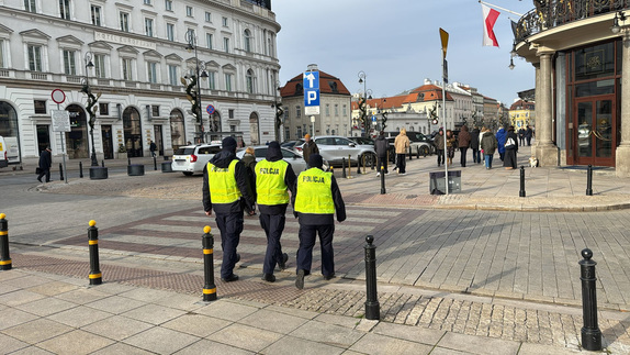 Dzielnicowi ze Śródmieścia wraz ze słuchaczami z Centrum Szkolenia Policji w Legionowie
