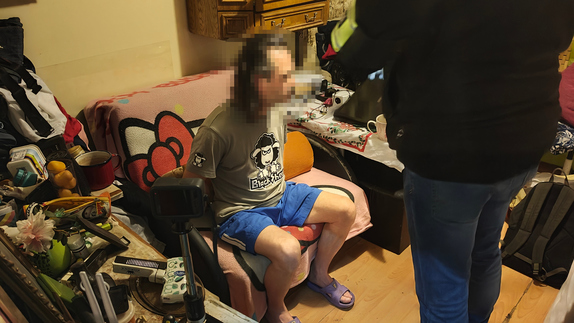 Składał intymne propozycje 12-latce, rano zapukała do niego Policja