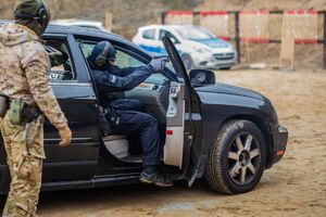 Policjanci ze Śródmieścia szkolą się od kontrterrorystów z SPKP Warszawa