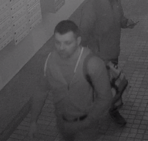 Szukamy sprawcy kradzieży roweru. Wiesz kto to? Zadzwoń!