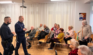 Śródmiejscy policjanci z wizytą w Centrum Pomocy Społecznej