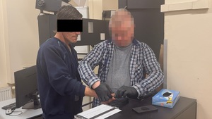 Sprawca brutalnego ataku na osobę w kryzysie bezdomności zatrzymany