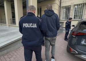 Rzucił kamieniem w szybę - błyskawiczna i skuteczna reakcja policjantów