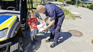 Policjanci z Wilczej na pikniku „Bezpieczne Śródmieście”