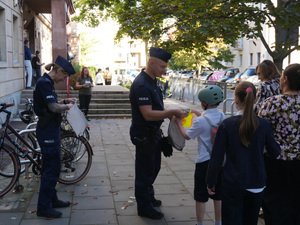 Bezpieczna droga do szkoły ze śródmiejskimi policjantami
