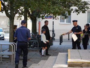 Bezpieczna droga do szkoły ze śródmiejskimi policjantami