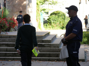 Bezpieczna droga do szkoły ze śródmiejskimi policjantami