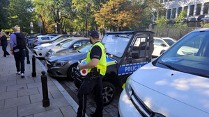 Bezpieczna droga do szkoły ze śródmiejskimi policjantami