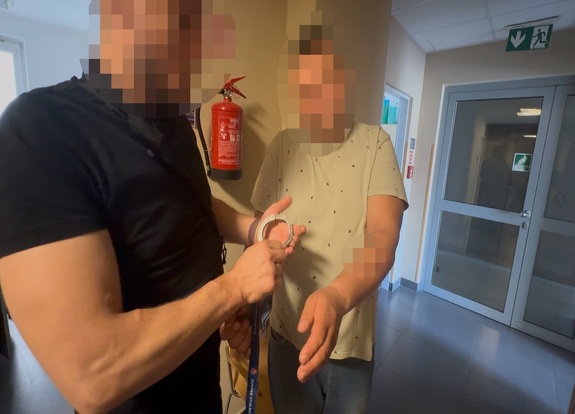 Sprawa wyszła na jaw po 10 latach. 36-latek odpowie za przestępstwa popełnione wobec swojej córki